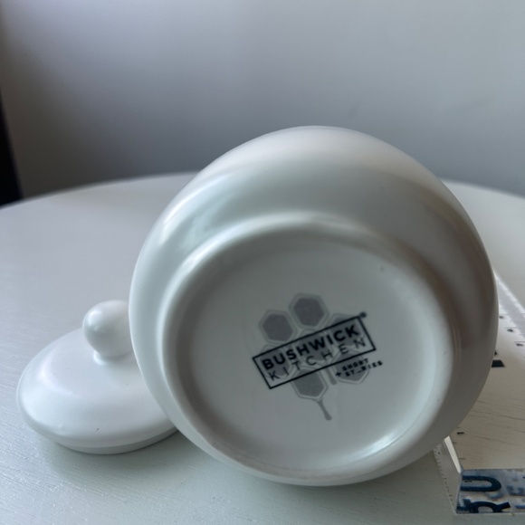 Bushwick Kitchen Honey Pot with Dipper - Picture 5 of 12